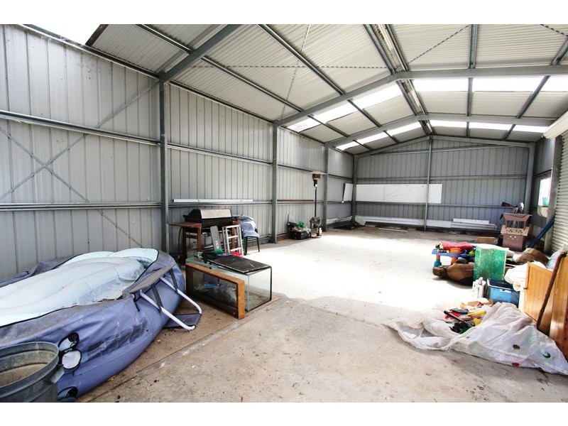 15 McDonald Road, Valencia Creek VIC 3860