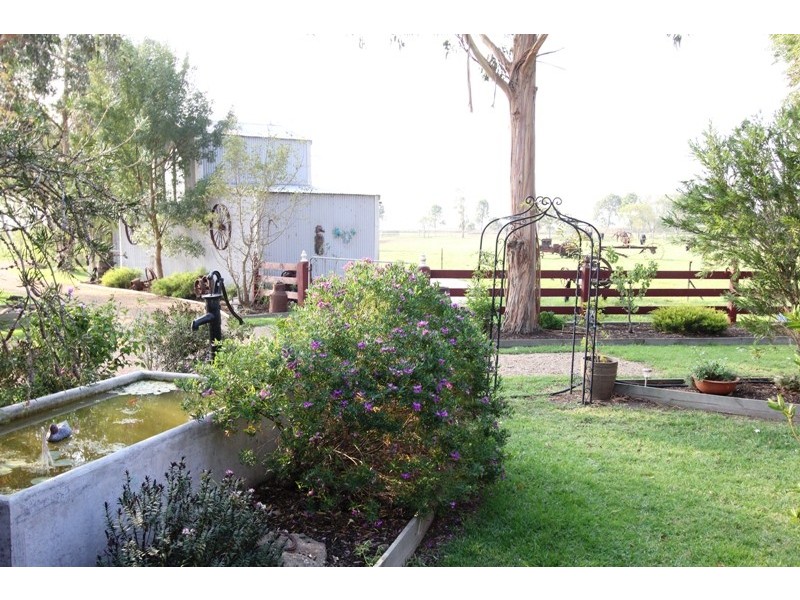 76 Mawleys Road, Cobains VIC 3851