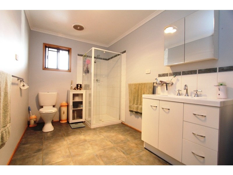 76 Mawleys Road, Cobains VIC 3851