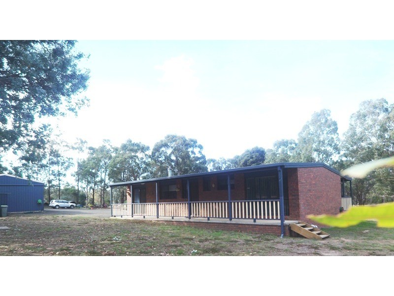 18 Nerrigundah Drive, Glenmaggie VIC 3858