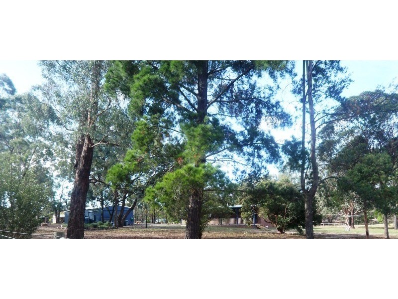 18 Nerrigundah Drive, Glenmaggie VIC 3858