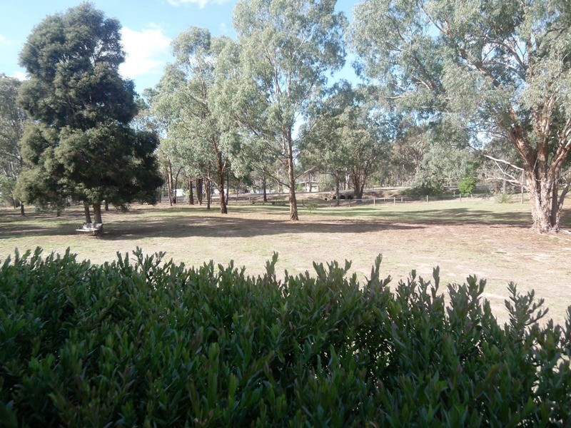 18 Nerrigundah Drive, Glenmaggie VIC 3858