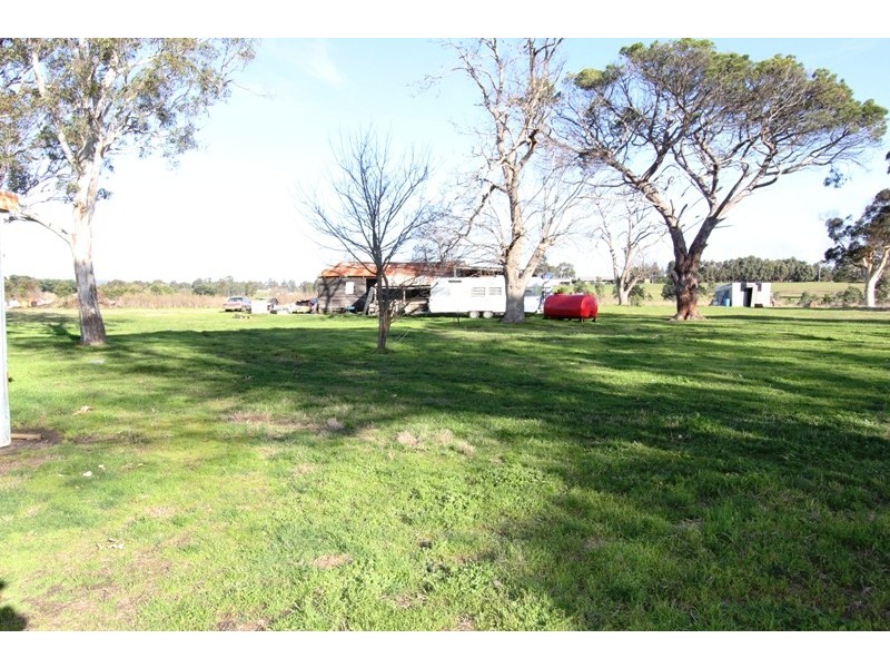 18 Friends Road, Rosedale VIC 3847