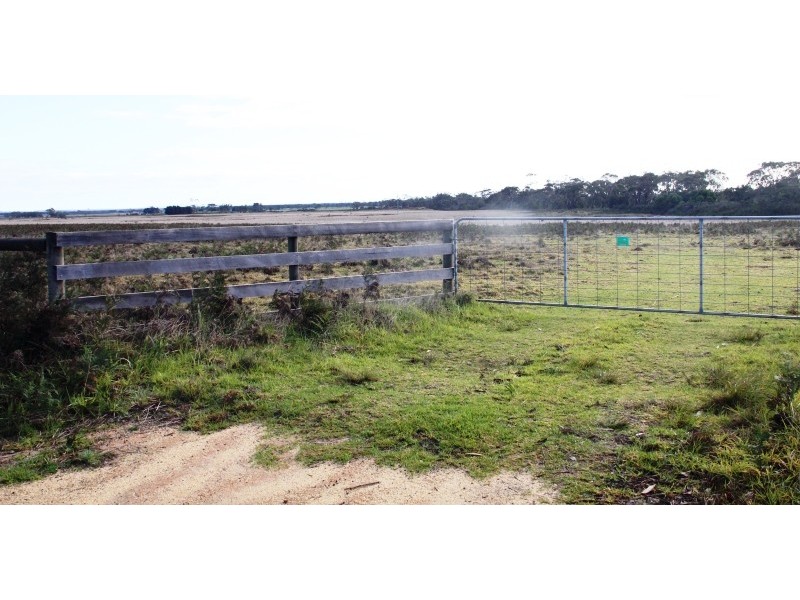 8 Seaspray Stradbroke Road, Seaspray VIC 3851