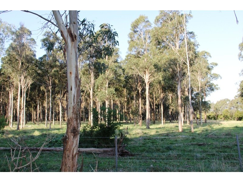 Cnr Sharefarm Road, Clydebank VIC 3851