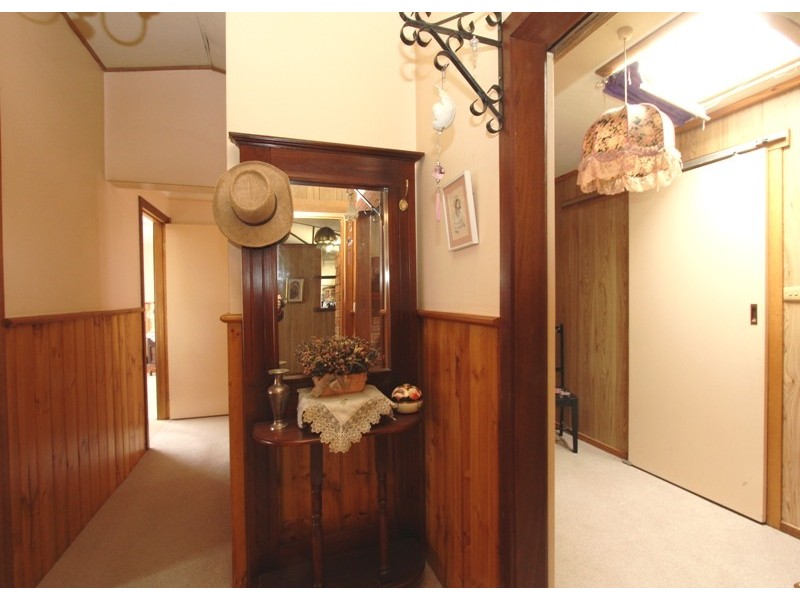 368 Back Wombat Road, Valencia Creek VIC 3860