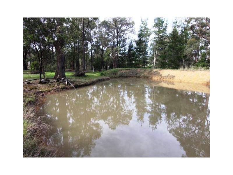 1 Elma Court, Glenmaggie VIC 3858