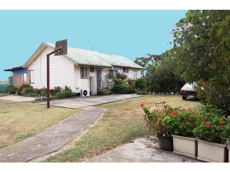 195 Nambrok Hall Road, Nambrok VIC 3847