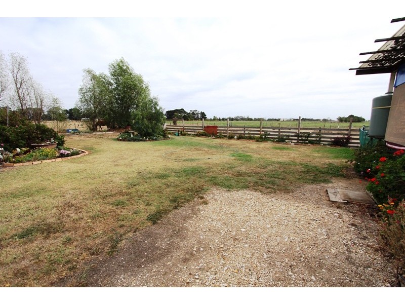 195 Nambrok Hall Road, Nambrok VIC 3847