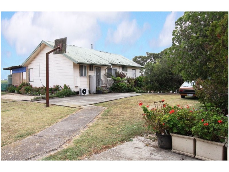 195 Nambrok Hall Road, Nambrok VIC 3847