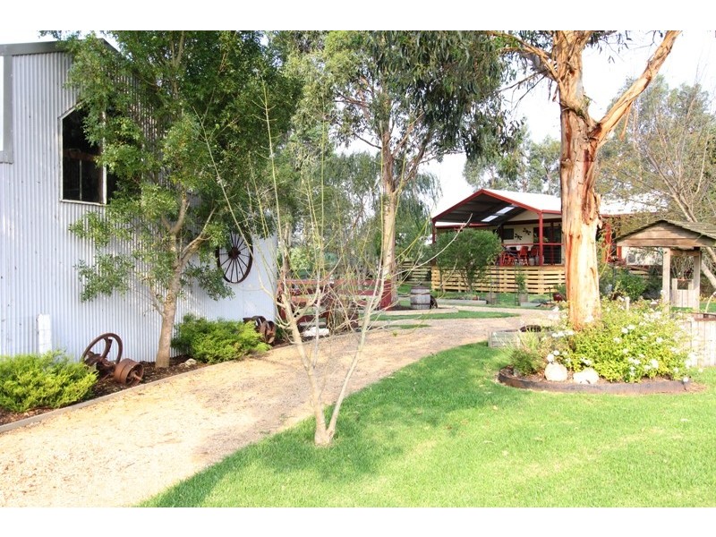 76 Mawleys Road, Cobains VIC 3851