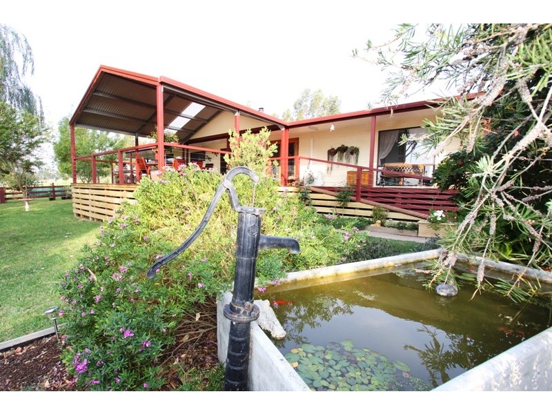 76 Mawleys Road, Cobains VIC 3851