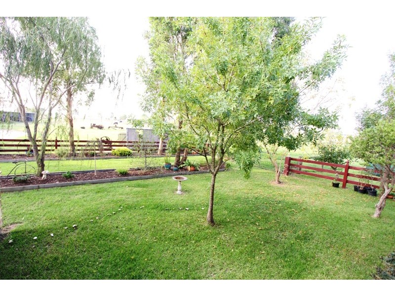 76 Mawleys Road, Cobains VIC 3851