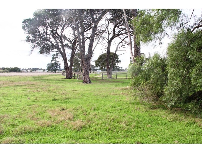 18 Friends Road, Rosedale VIC 3847