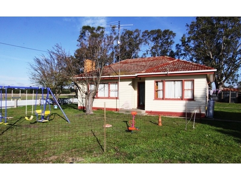 18 Friends Road, Rosedale VIC 3847