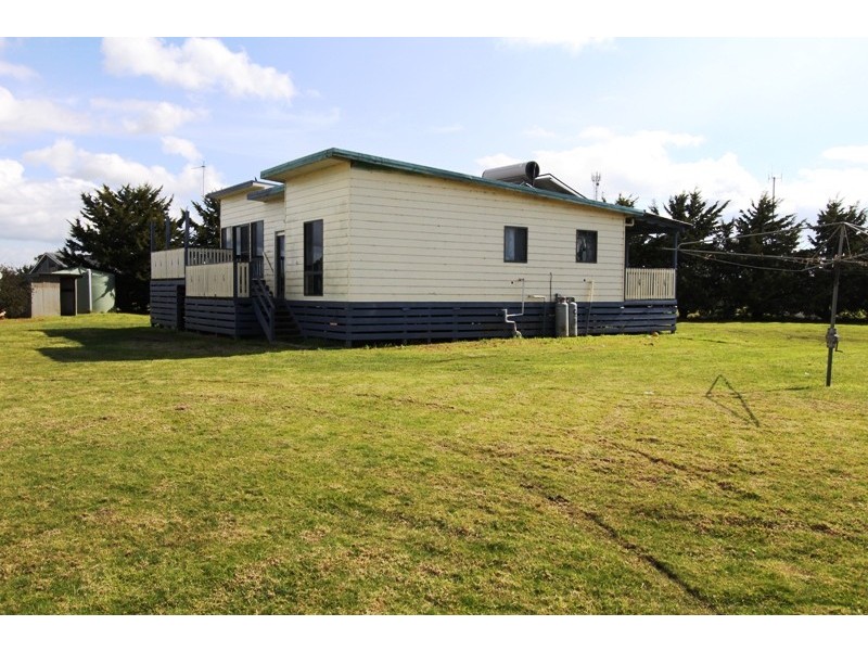 13 Panorama Drive, Seaspray VIC 3851