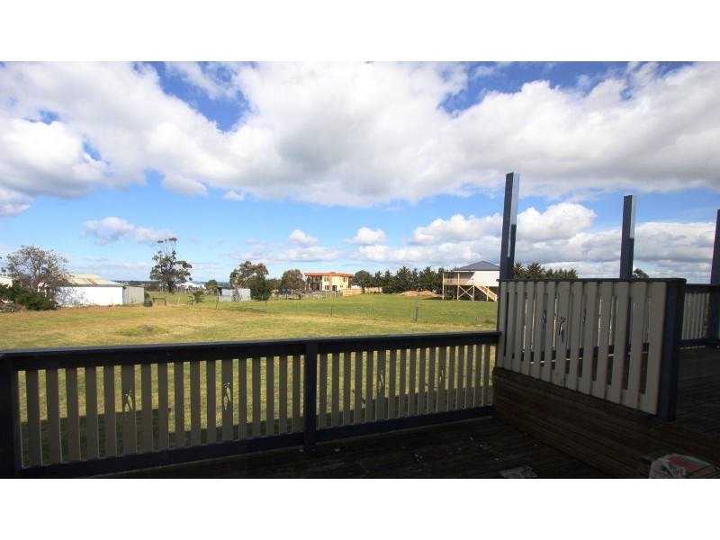 13 Panorama Drive, Seaspray VIC 3851