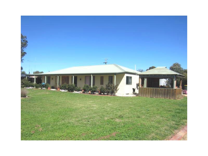 31-33 Victoria Street, Briagolong VIC 3860