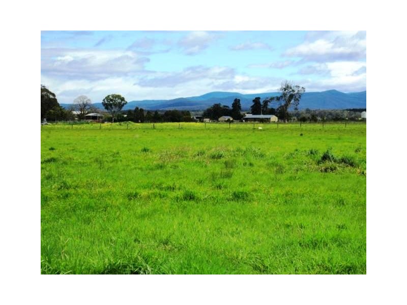 87 Victoria Street, Briagolong VIC 3860