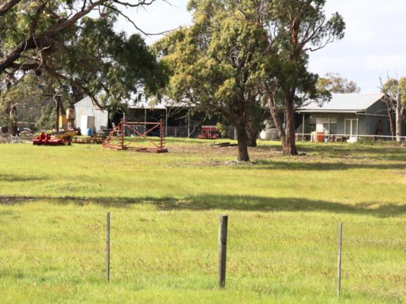 803 Hawkins Road, Longford VIC 3851