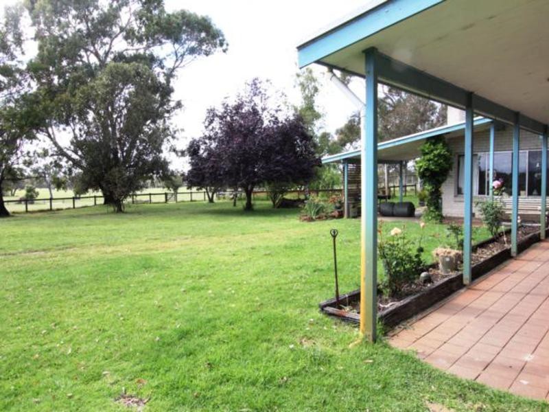 803 Hawkins Road, Longford VIC 3851