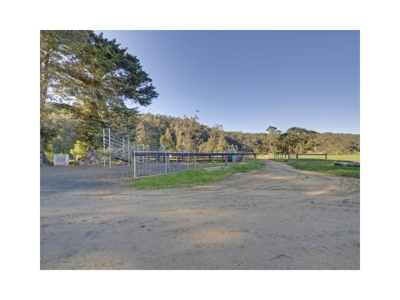 138 Mertonvale Road, Willung VIC 3847