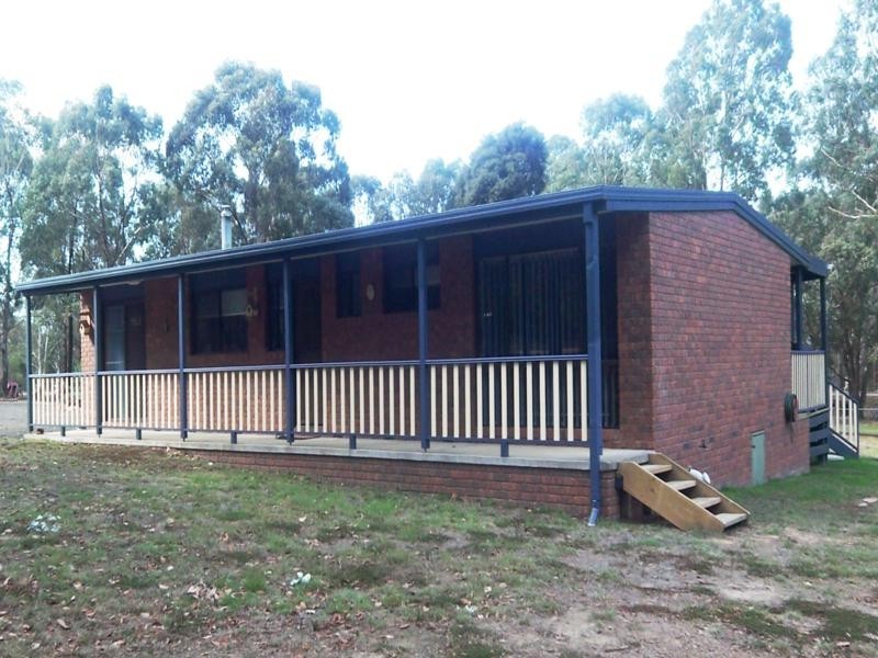 18 Nerrigundah Drive, Glenmaggie VIC 3858