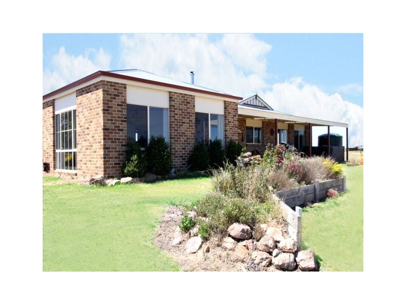 569 Tinamba-Seaton Road, Tinamba VIC 3859