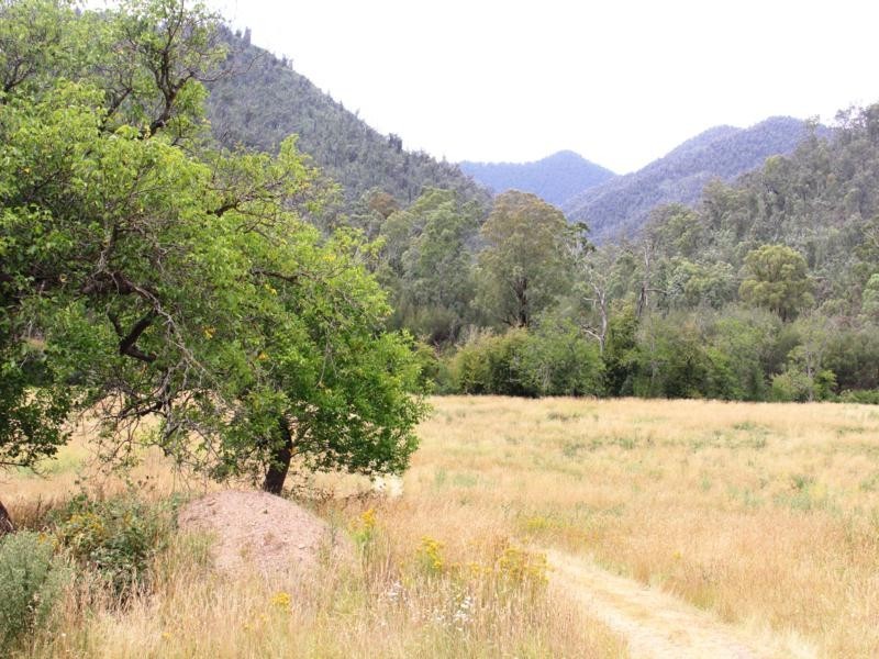 C.A 2 Upper Dargo Road, Dargo VIC 3862