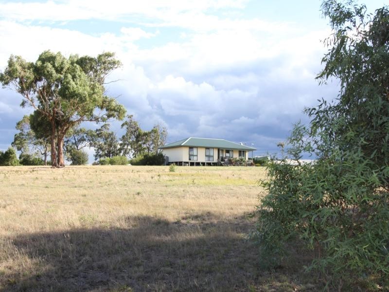 963 SEASPRAY ROAD, Longford VIC 3851