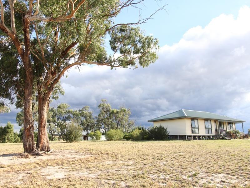 963 SEASPRAY ROAD, Longford VIC 3851