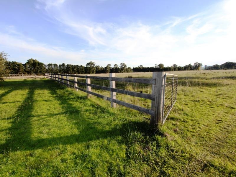 15 Boundary Road, Briagolong VIC 3860