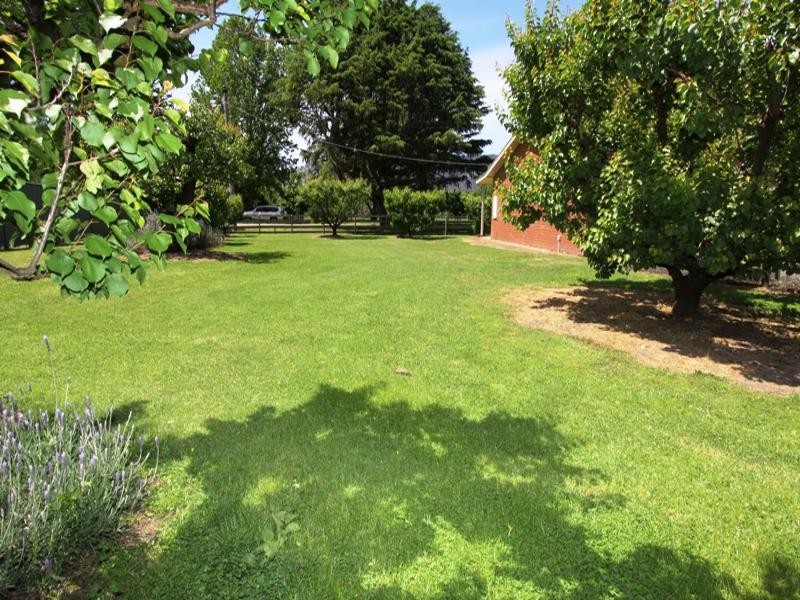 . LIND AVENUE, Dargo VIC 3862