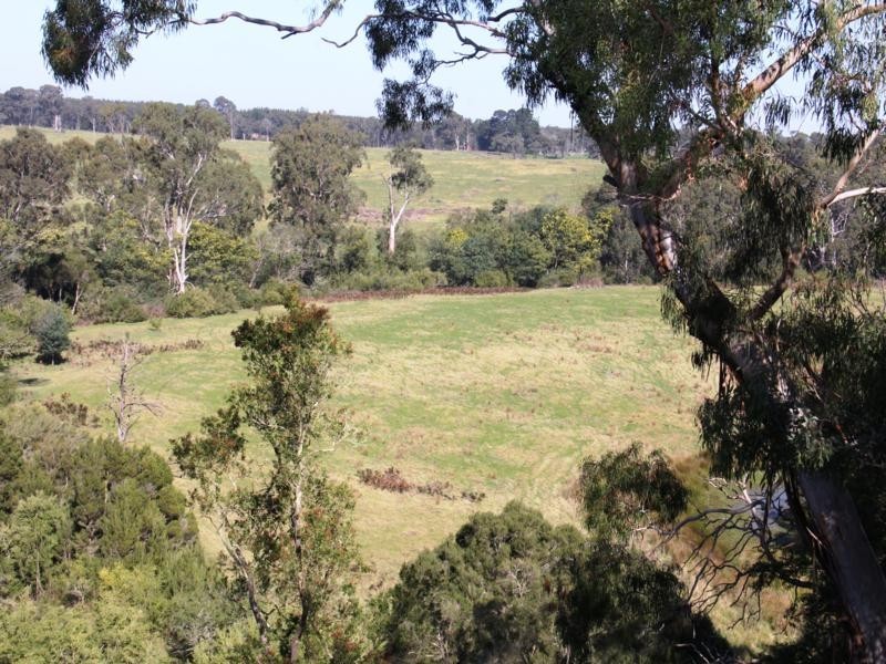 681 BUXTON’S LANE, Stradbroke VIC 3851