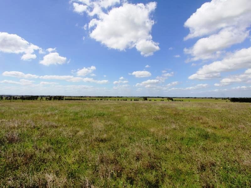 1 MCKINNONS ROAD, Heyfield VIC 3858