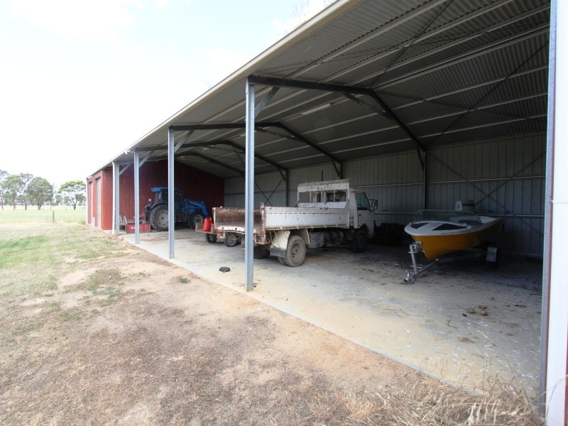 121 LANGSHAWS LANE, Fulham VIC 3851