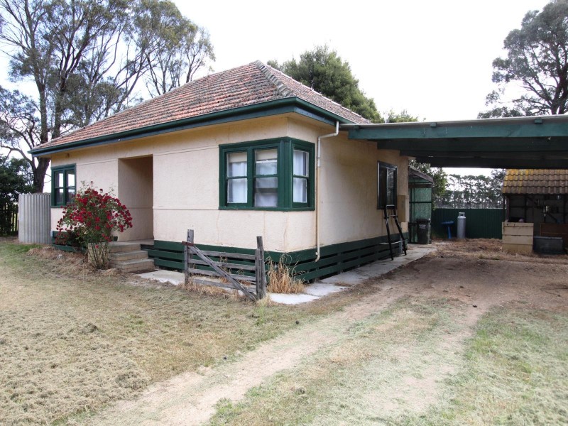 121 LANGSHAWS LANE, Fulham VIC 3851