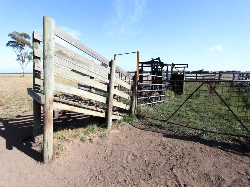 . HOPKINS ROAD, Fulham VIC 3851