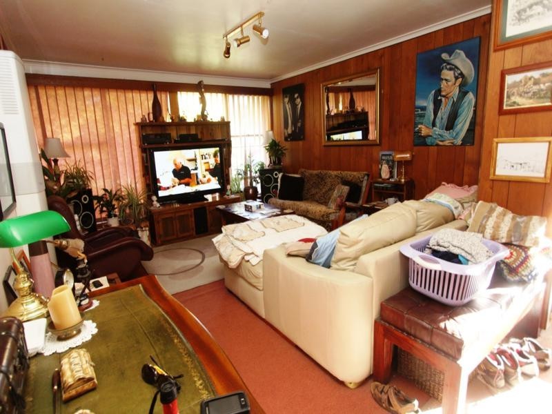 11 ELSTON COURT, Sale VIC 3850