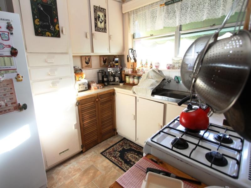 11 ELSTON COURT, Sale VIC 3850