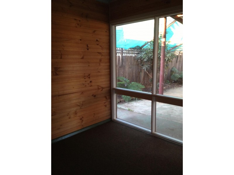 15 Anderson Street, Heyfield VIC 3858