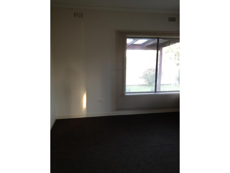 15 Anderson Street, Heyfield VIC 3858