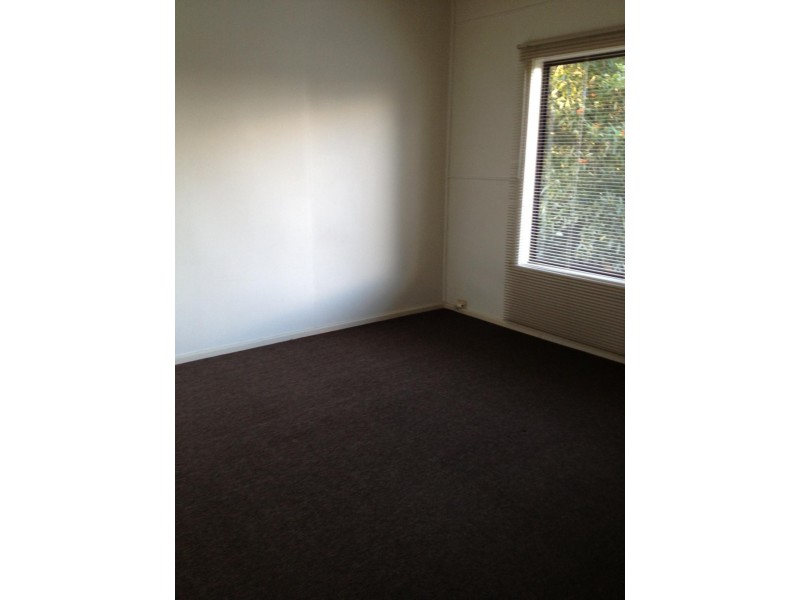 15 Anderson Street, Heyfield VIC 3858