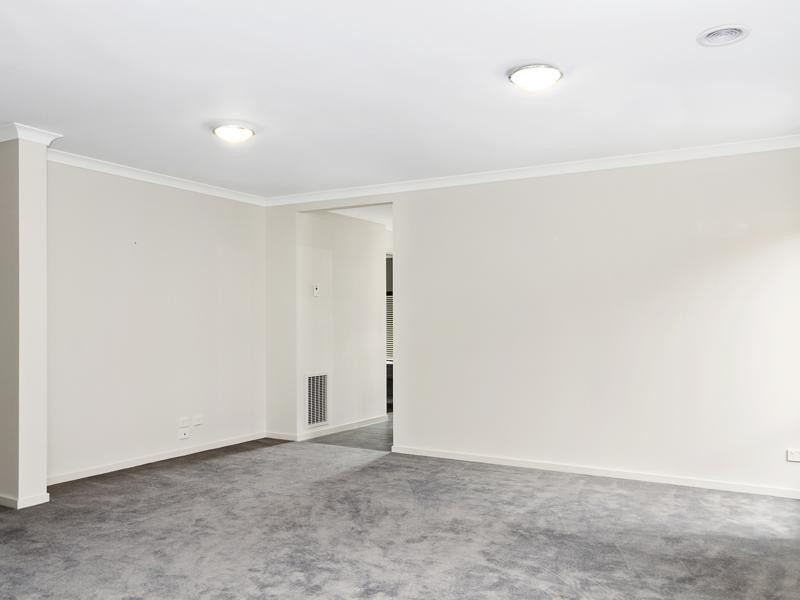 . Mia Street, Sale VIC 3850