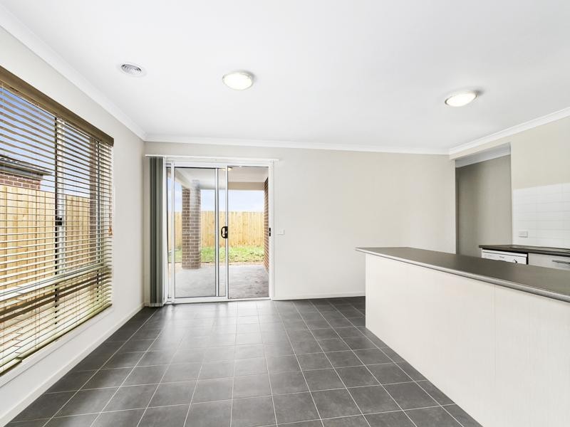 . Mia Street, Sale VIC 3850