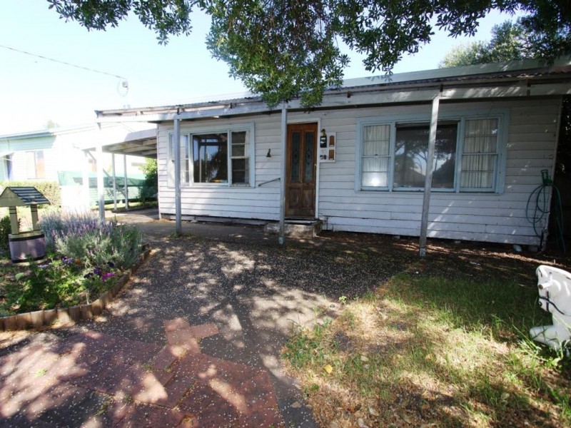 27 Main Road, Seaspray VIC 3851