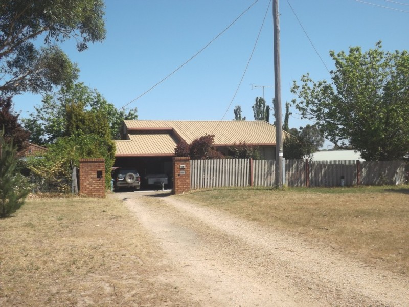 40 WYNDHAM STREET, Stratford VIC 3862