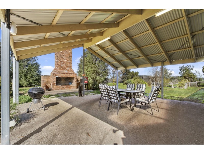 1110 Maffra-Briagolong Road, Boisdale VIC 3860