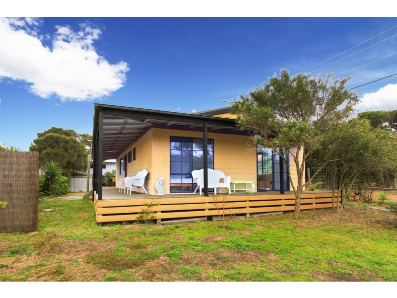 70 Shoreline Drive, Golden Beach VIC 3851