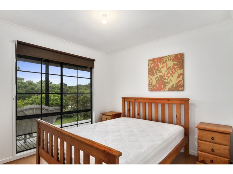 70 Shoreline Drive, Golden Beach VIC 3851